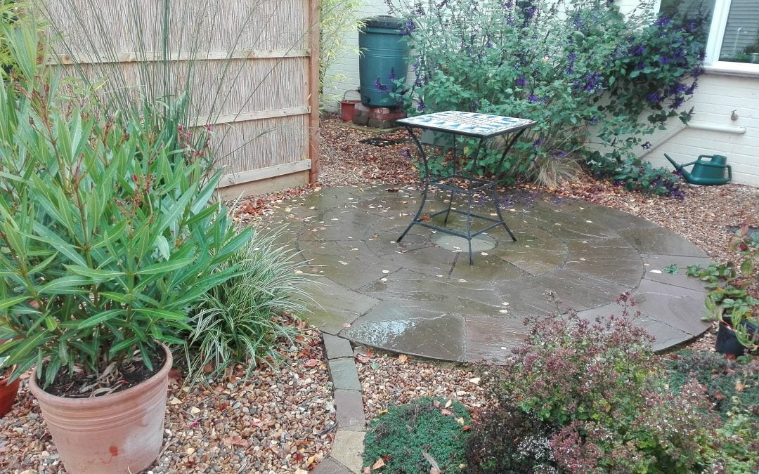 Wrap around garden